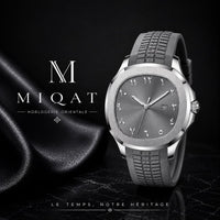 MIQAT Astre d'Orient — Montre Homme Luxe Sport Acier Cadran Gris